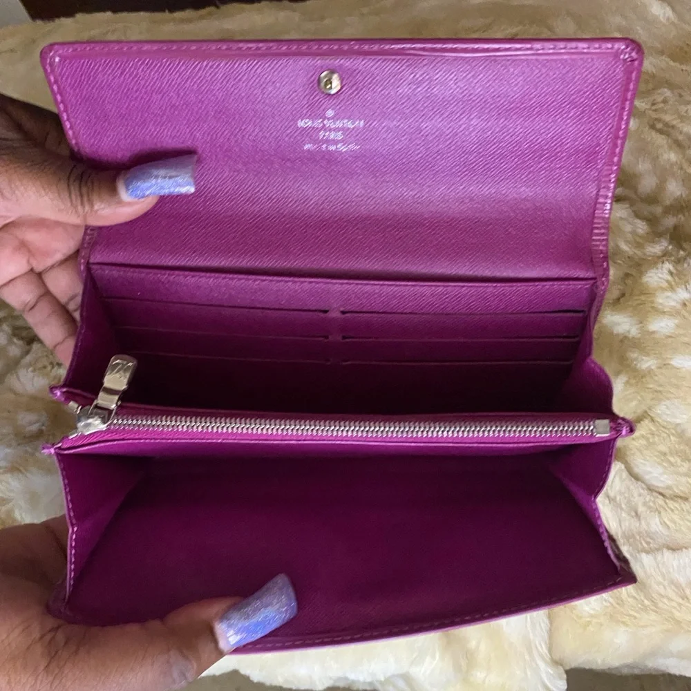 Louis Vuitton Portefeuille Sarah Epi Wallet - Picture 9 of 12